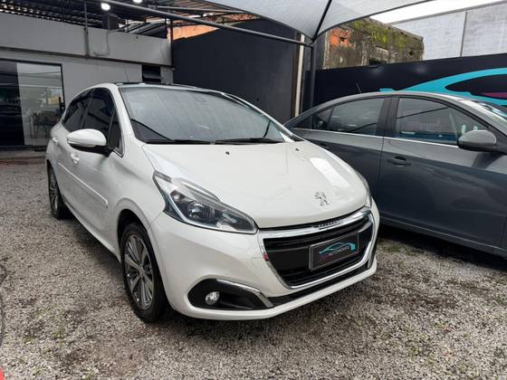 PEUGEOT 208 1.6 GRIFFE 16V FLEX 4P AUTOMÁTICO